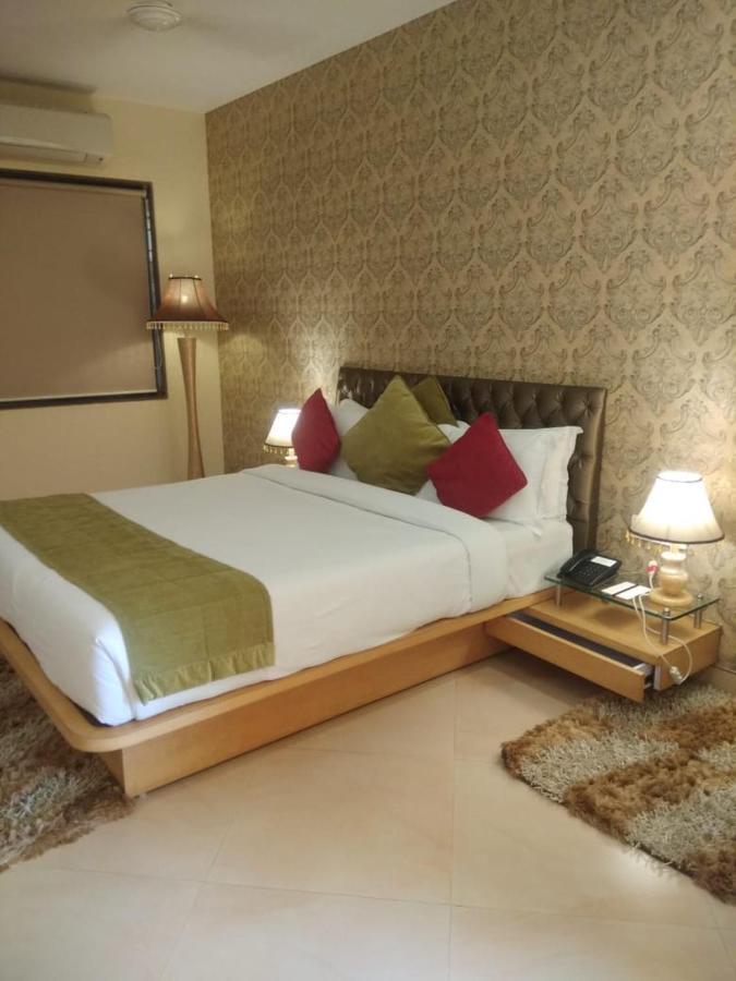 Meritas Seawind Beach Resort, ศรีวาร์ธัน ภายนอก รูปภาพ