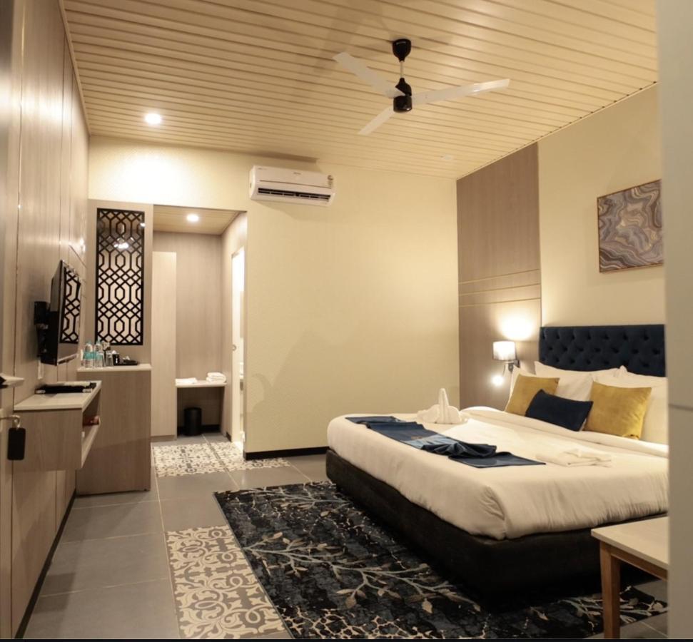 Meritas Seawind Beach Resort, ศรีวาร์ธัน ภายนอก รูปภาพ