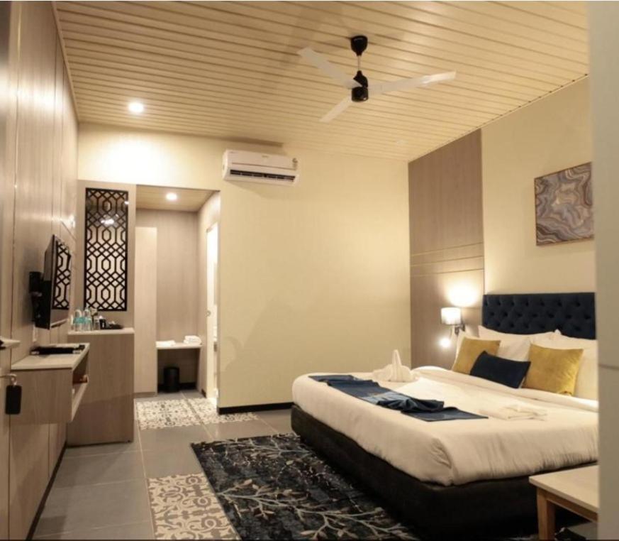 Meritas Seawind Beach Resort, ศรีวาร์ธัน ภายนอก รูปภาพ